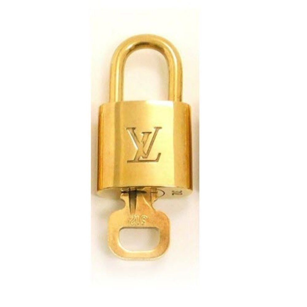❤️🦄 Authentic Louis Vuitton Gold Lock & Key Matching Set (#309)
